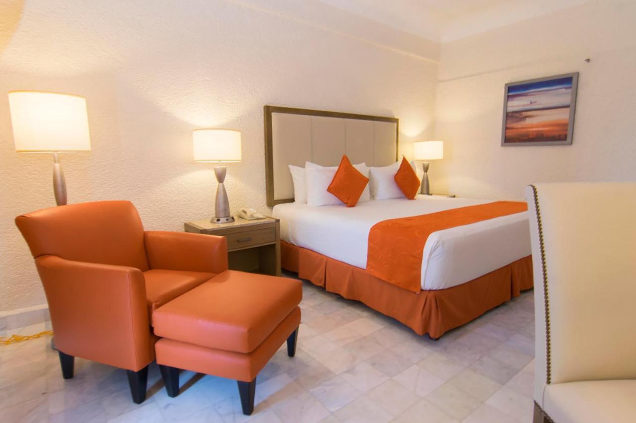 Tesoro Manzanillo All Inclusive Exterior photo